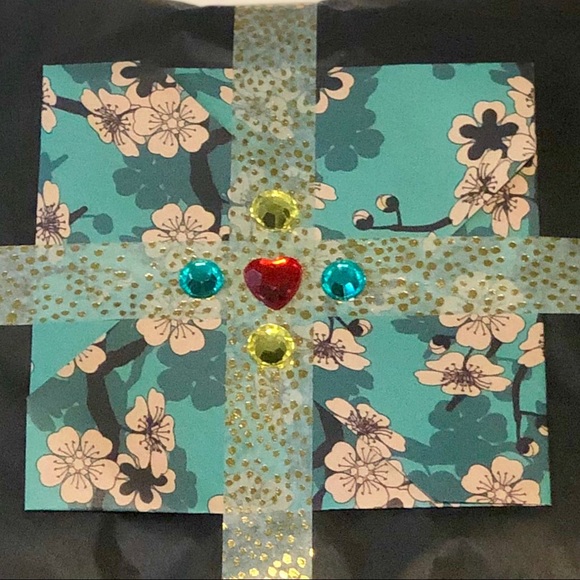 Meet your Posher, Bridget - Picture 3 of 8